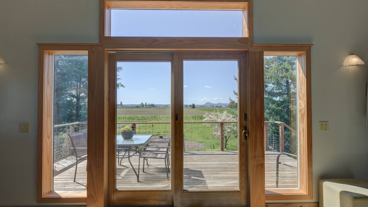 Mount Vernon House | The Barn Apartment at Avon Acres - Amazing View, incredible Sunsets and HOT TUB!