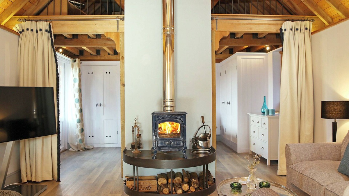Pulborough Cottage | The Barn at Banks Cottage