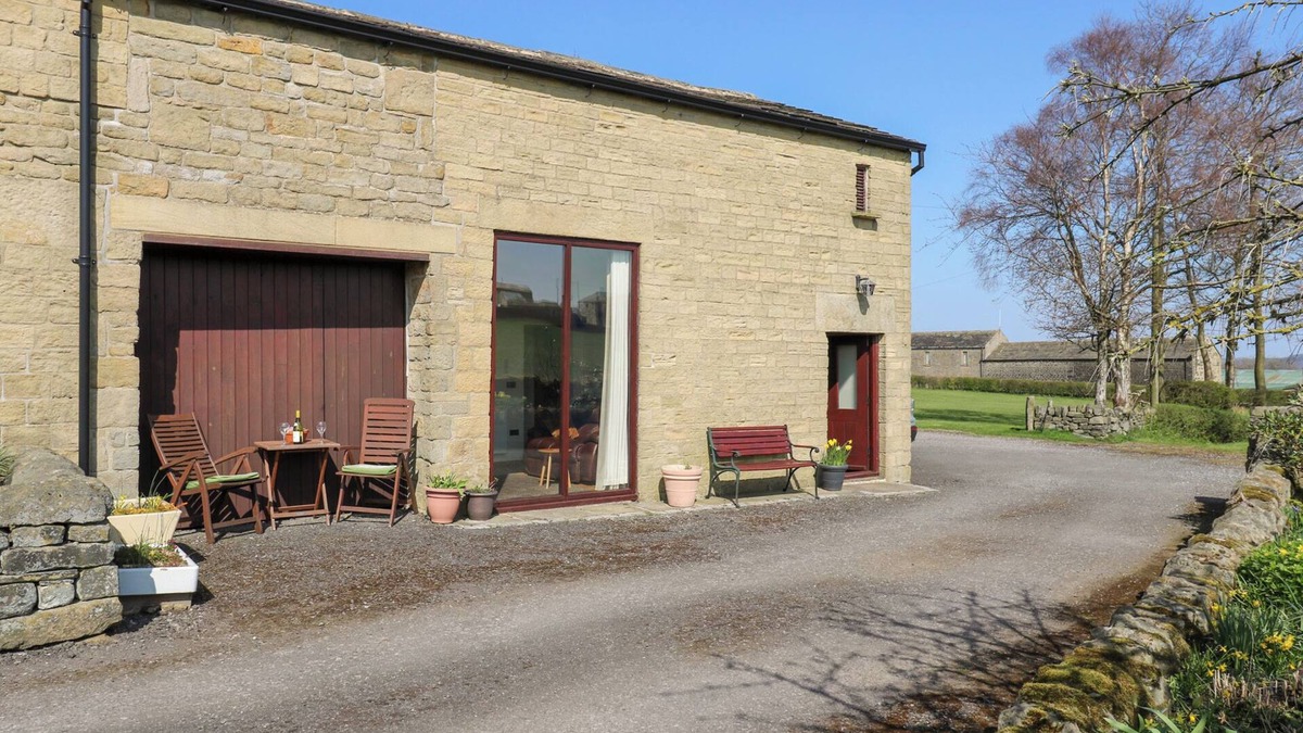 Sowerby Bridge Cottage | THE BARN AT HEATH HALL FARM, pet friendly in Sowerby Bridge