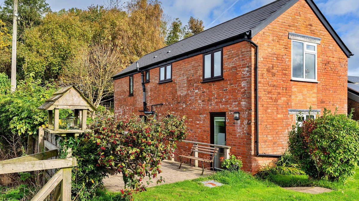 Saint Blazey Cottage | The Barn at Prowses Farm