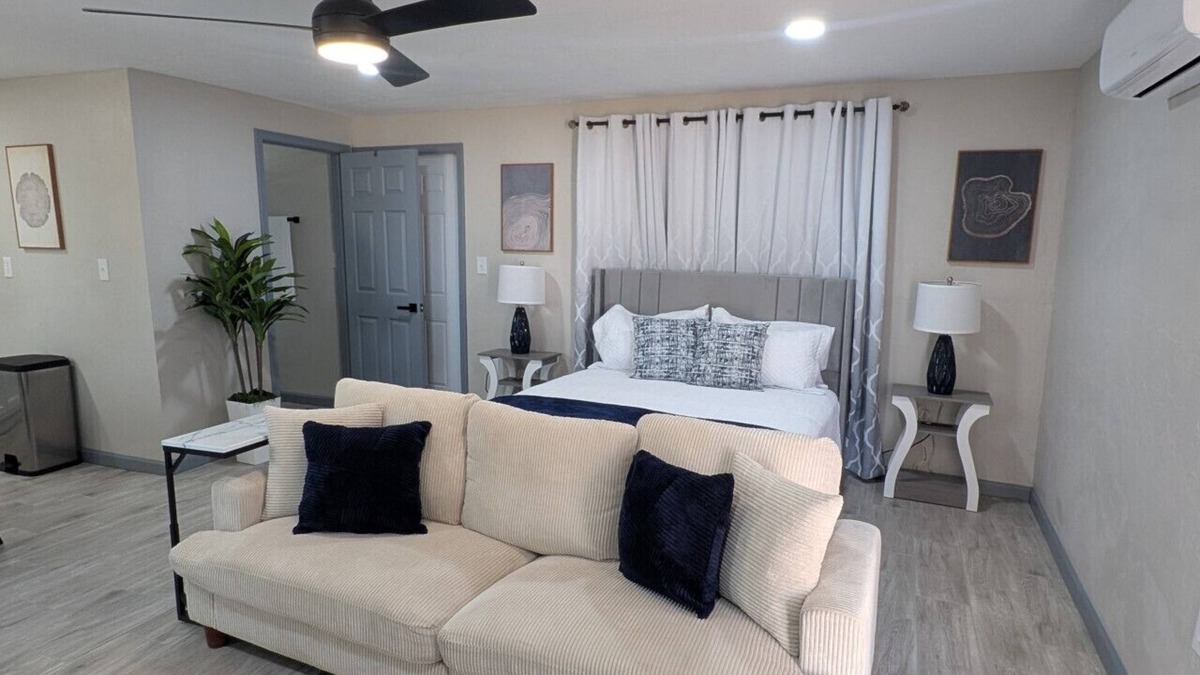 Sahuarita House | The Barn at Sahuarita Village