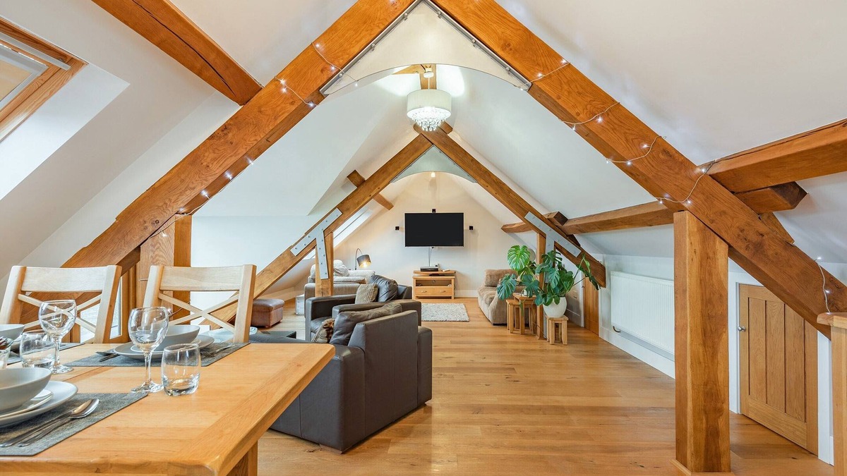 Walcot Cottage | The Barn at Whitefields