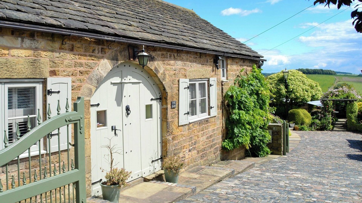 Barlow Cottage | The Barn at Woodland View