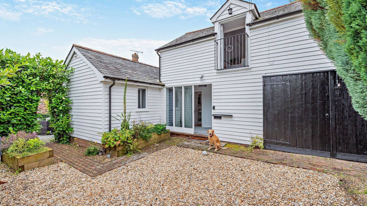 Chilham House | The Barn - Chilham - Two Bedroom House, Sleeps 4