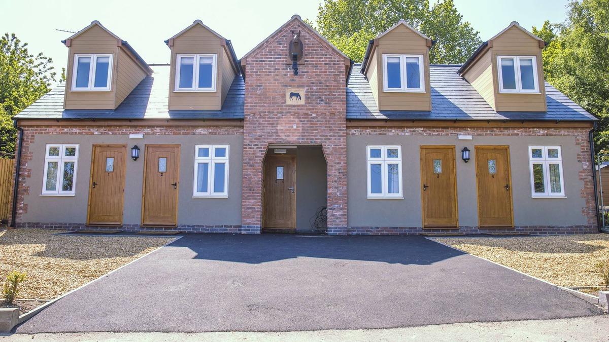 Shepshed Bed & Breakfast | The Barn Courtyard