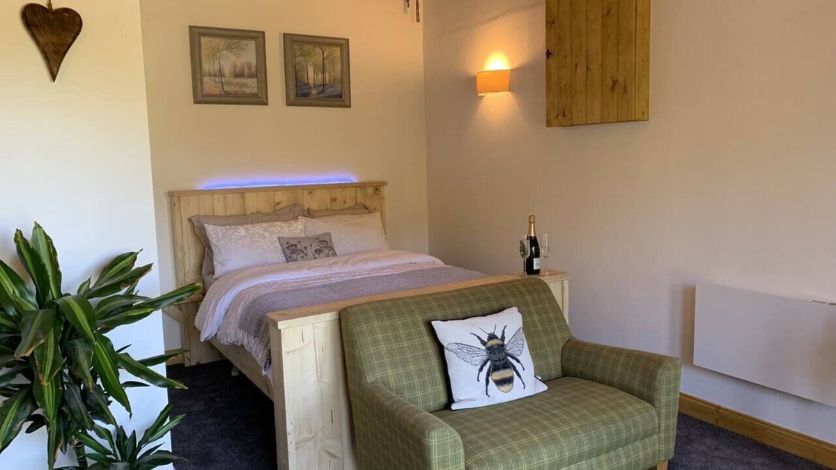 Shepshed House | The Barn - Farm Stay