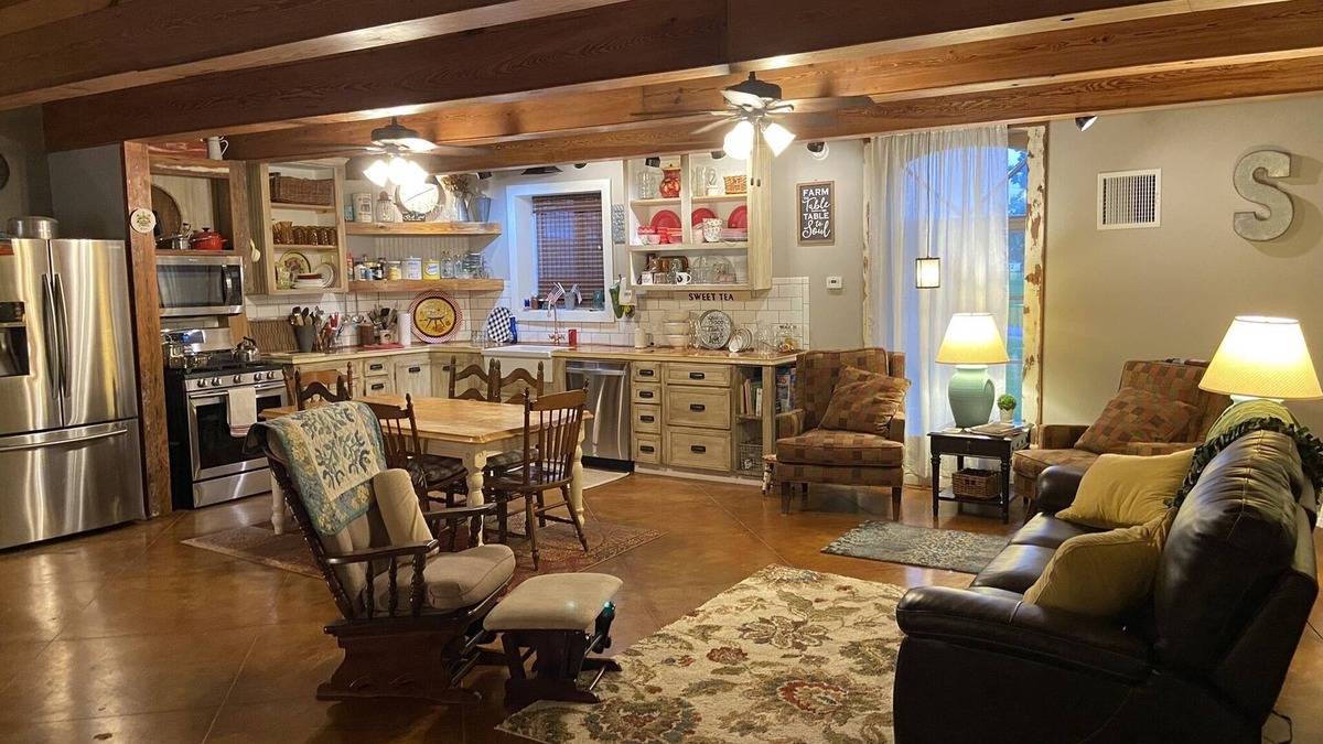 Mittie House | THE BARN GUESTHOUSE