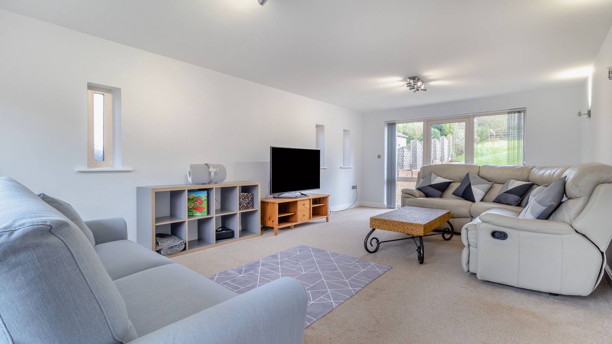 Caistor House | The Barn House - Four Bedroom House, Sleeps 8