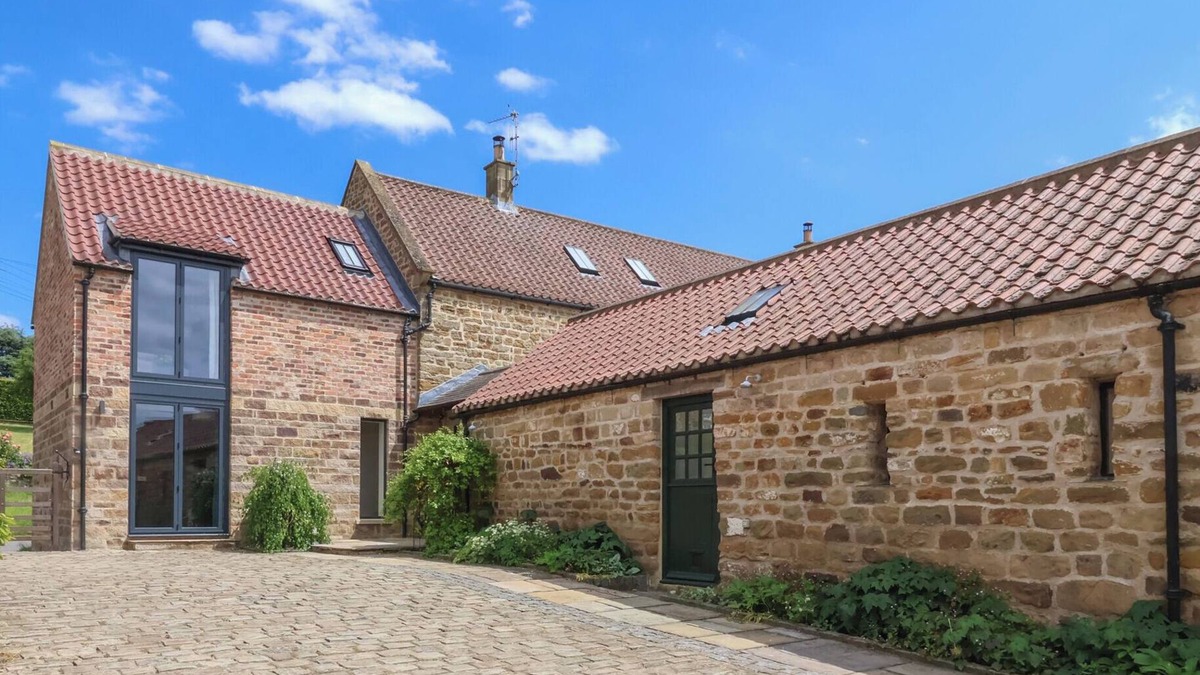 Borrowby House | THE BARN @ IVY HOUSE, family friendly, with a garden in Thirsk