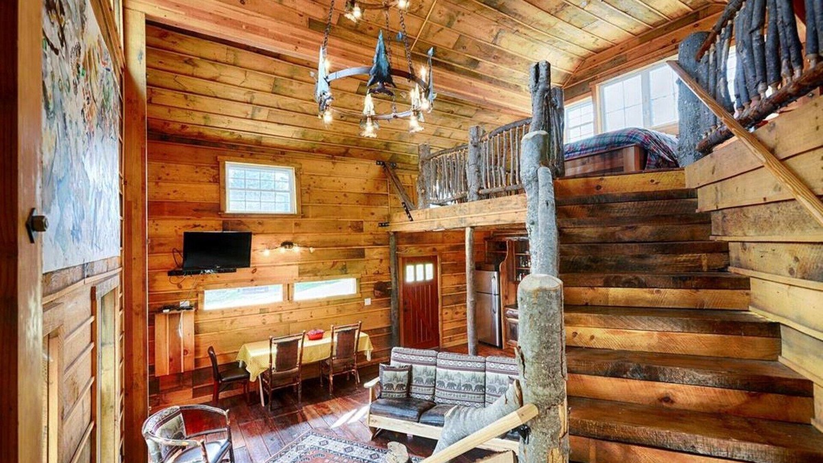 Pocono Lake House | The Barn on Stoney Hollow
