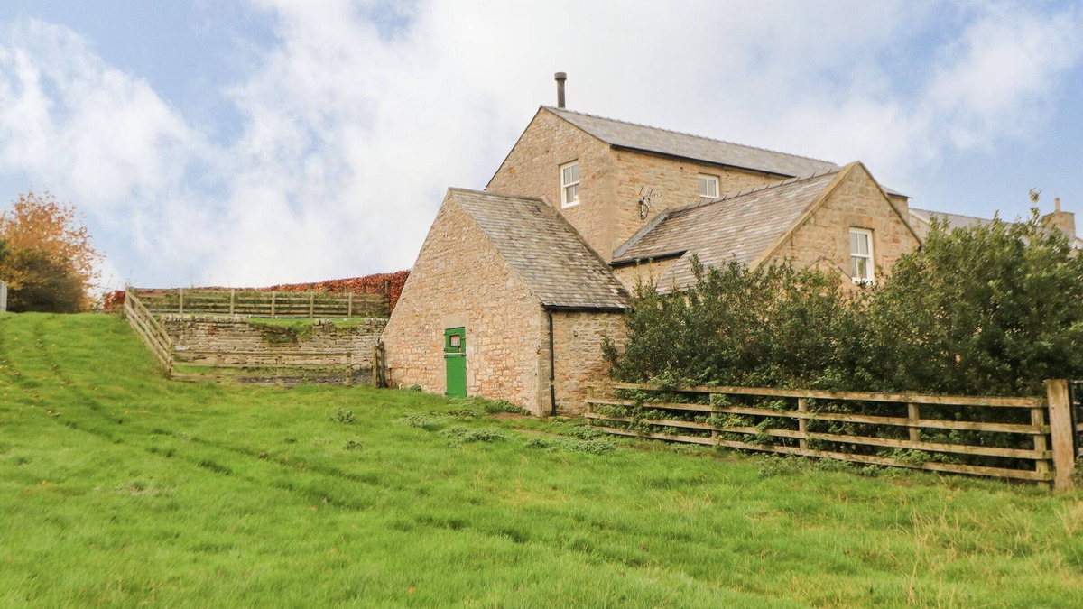 Matfen House | THE BARN, pet friendly, character holiday cottage in Matfen