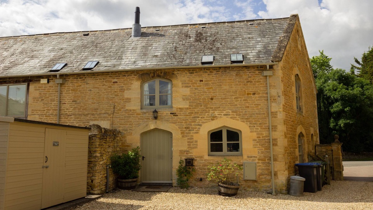 Whichford House | The Barn, Stourton