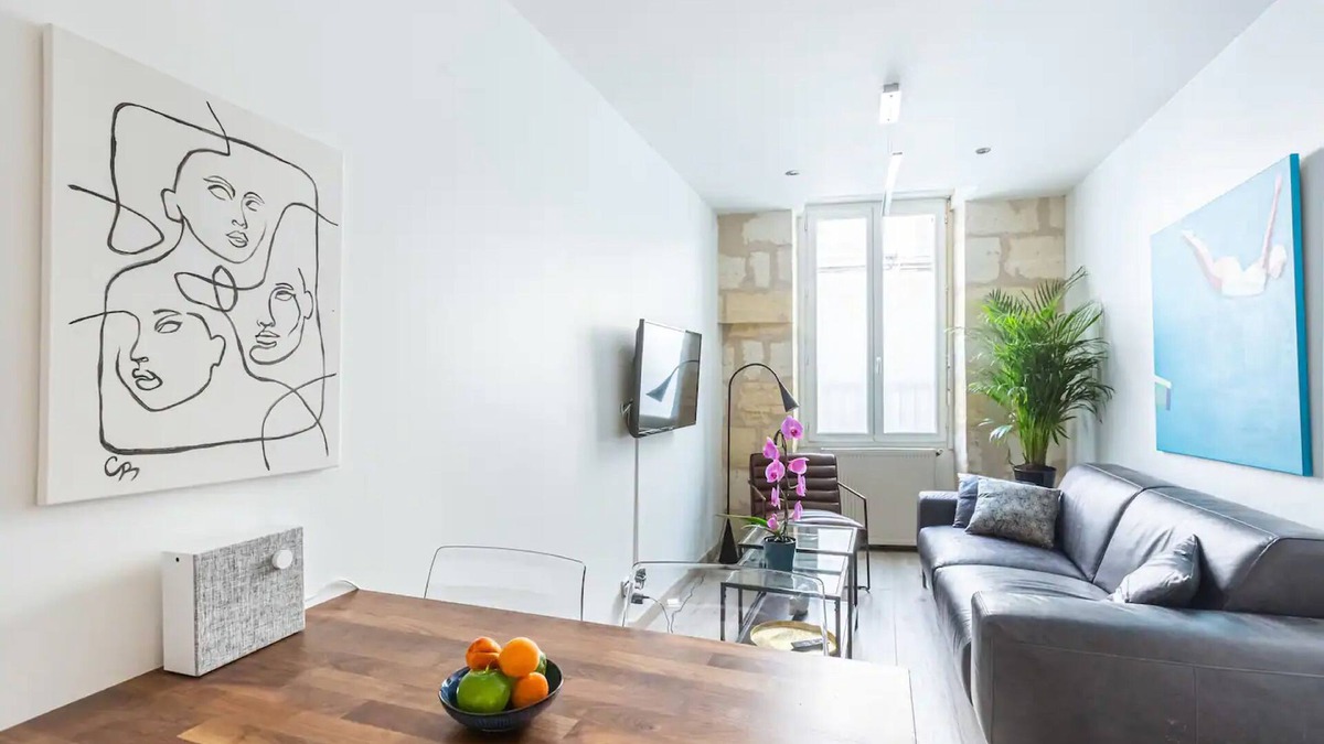 Dommeldange Apartment | The Baron Apartment