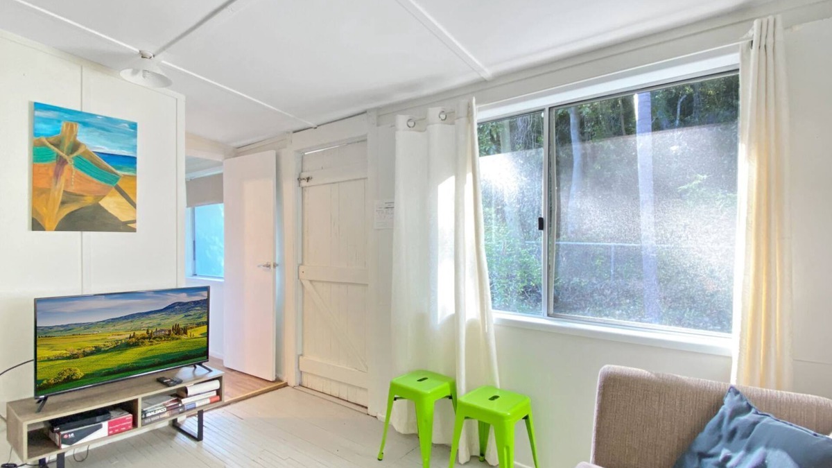 Arcadia Apartment | The Barracks Arcadia 2 - Renovated unit steeped in classic Australian history, near Alma Bay
