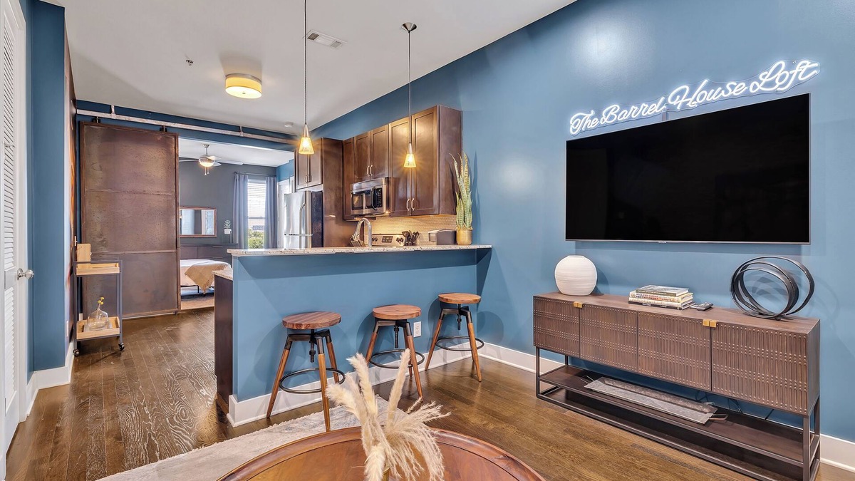 West End Condo | The Barrelhouse Loft in West End, Near Vandy and Centennial Park, Minutes to Broadway