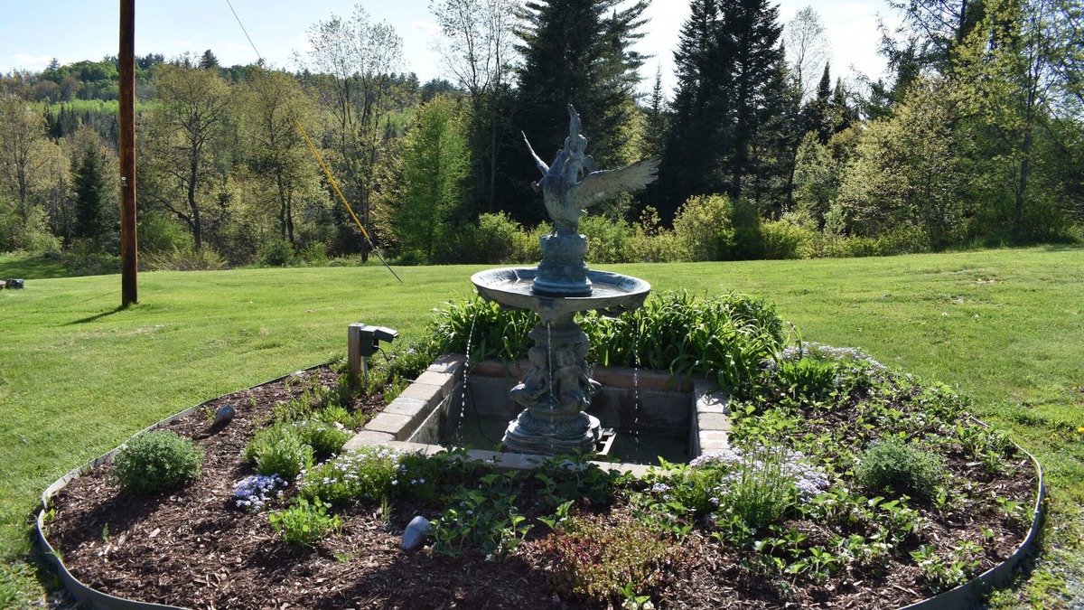 Whitefield Bed & Breakfast | The Barron Brook Inn