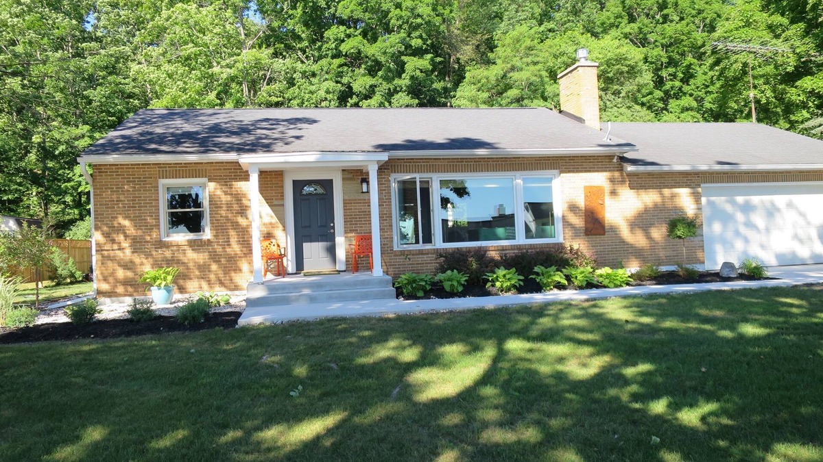 Traverse City House | The Bay View Brick -Stunning View of Bay n