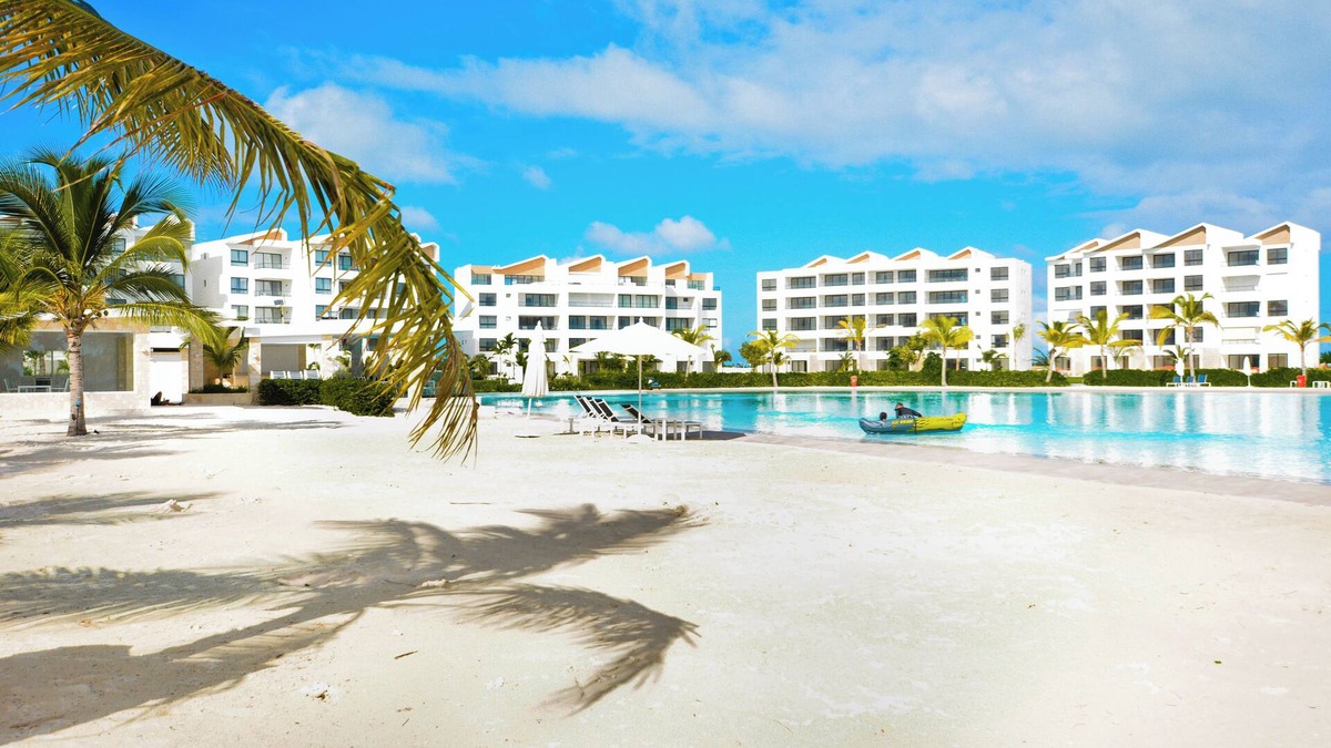 Punta Cana Condo | The Beach at City Place - Cozy 1 Bedroom, 2 bath, 2nd level Condo with elevator