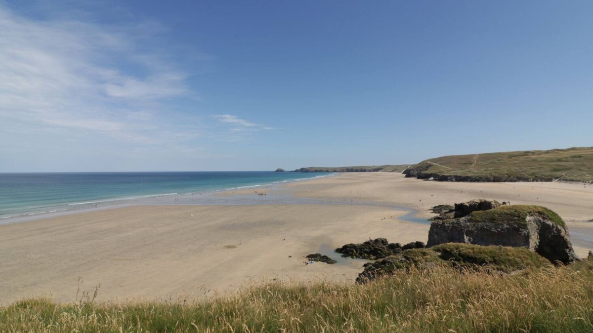Perranporth House | The Beach Halt