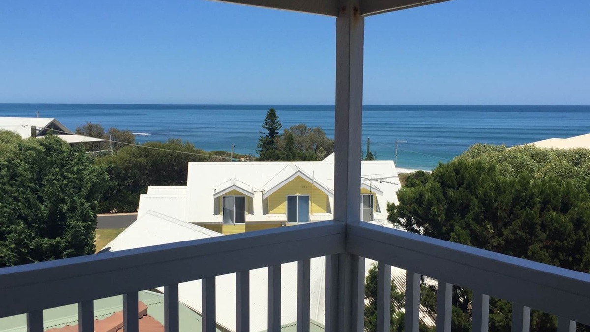 Dawesville House | The Beach House at Florida Beach