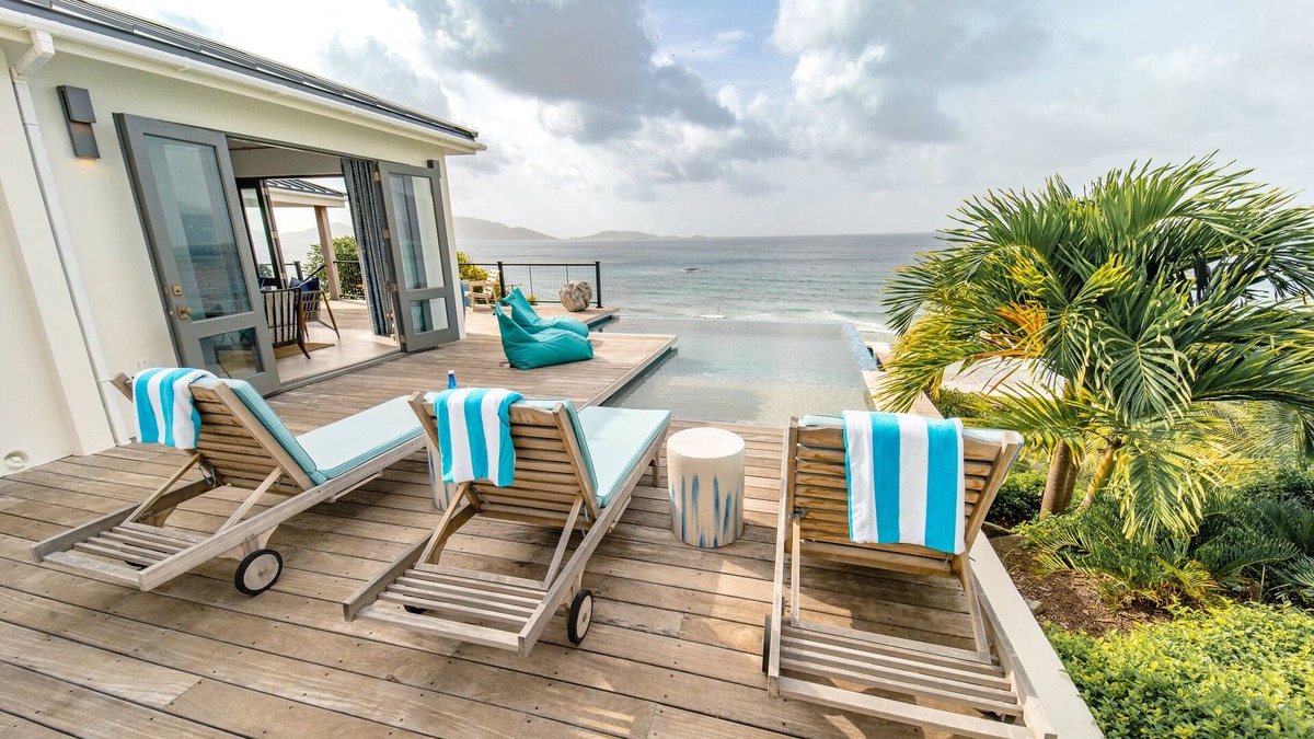 West End Villa | THE BEACH HOUSE - beach-chic luxury just steps from Long Bay beach