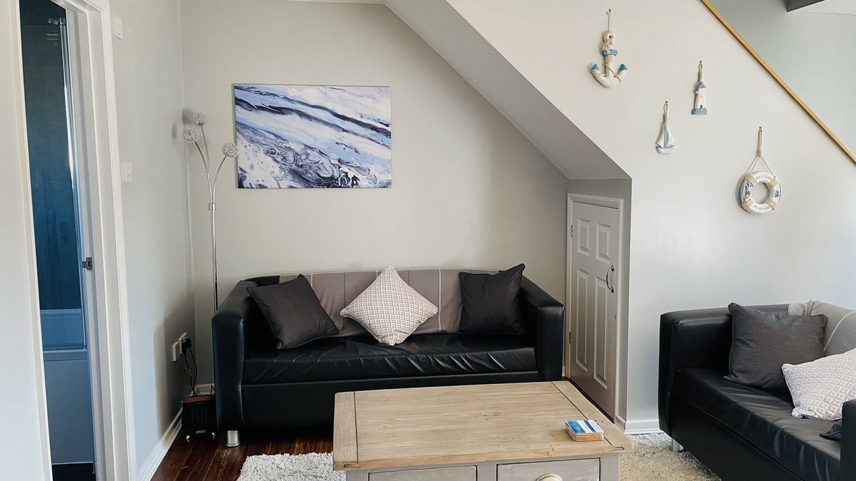 Corton House | The Beach House, Suffolk Coast, Beach access from site & covered heated pool