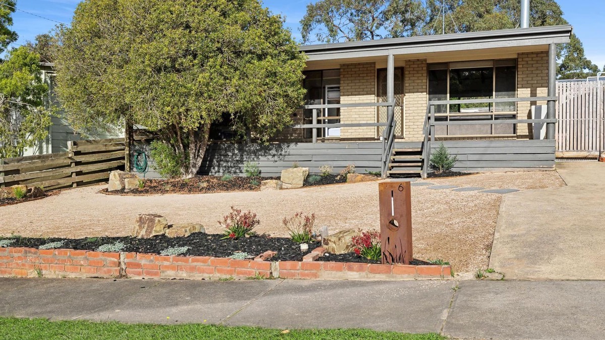 Anglesea House | The Beach Hut - Beach Perfection