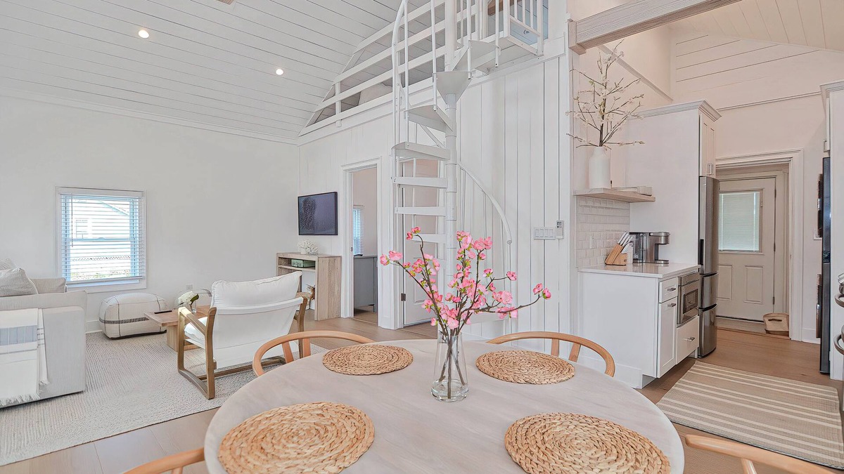 Clinton House | The Beach Nest-Lux Cottage Steps to the Beach