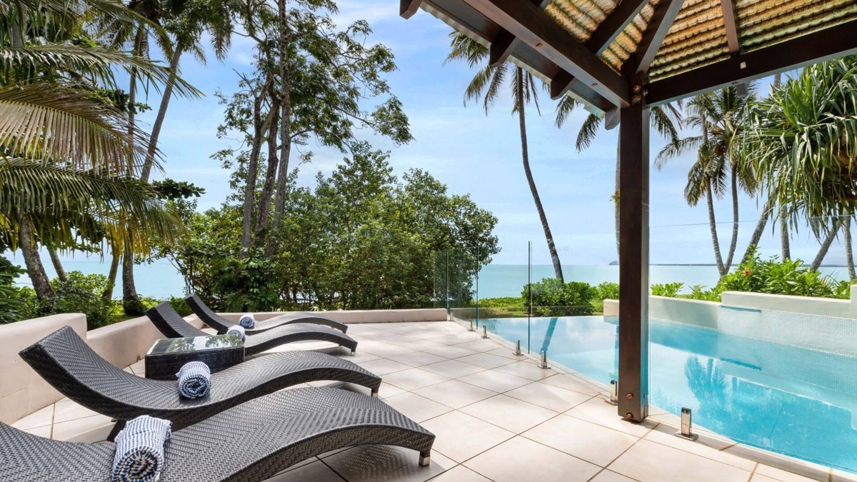 Newell Apartment | The Beach Villa on Newell Beach n A romantic getaway in the tropics.