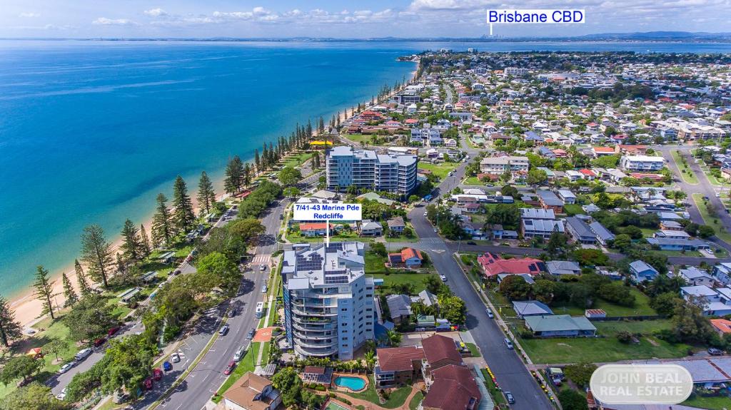 Redcliffe Apartment | The Beachouse