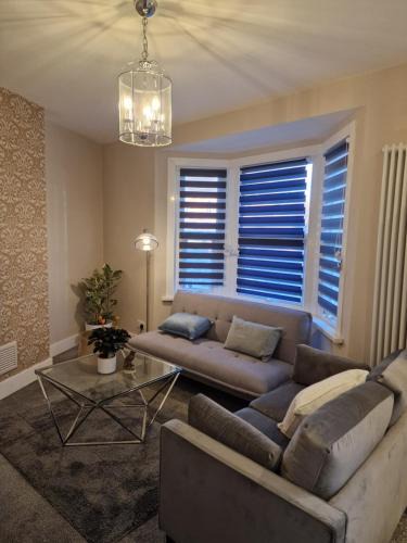 Earlsfield Apartment | The Bean Apartment 1- 6 Sleeper