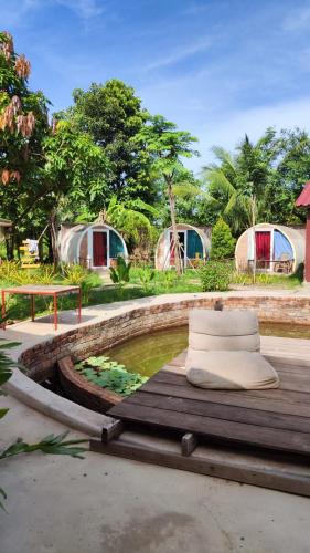 Kampot Hostel | The Bear Bungalow