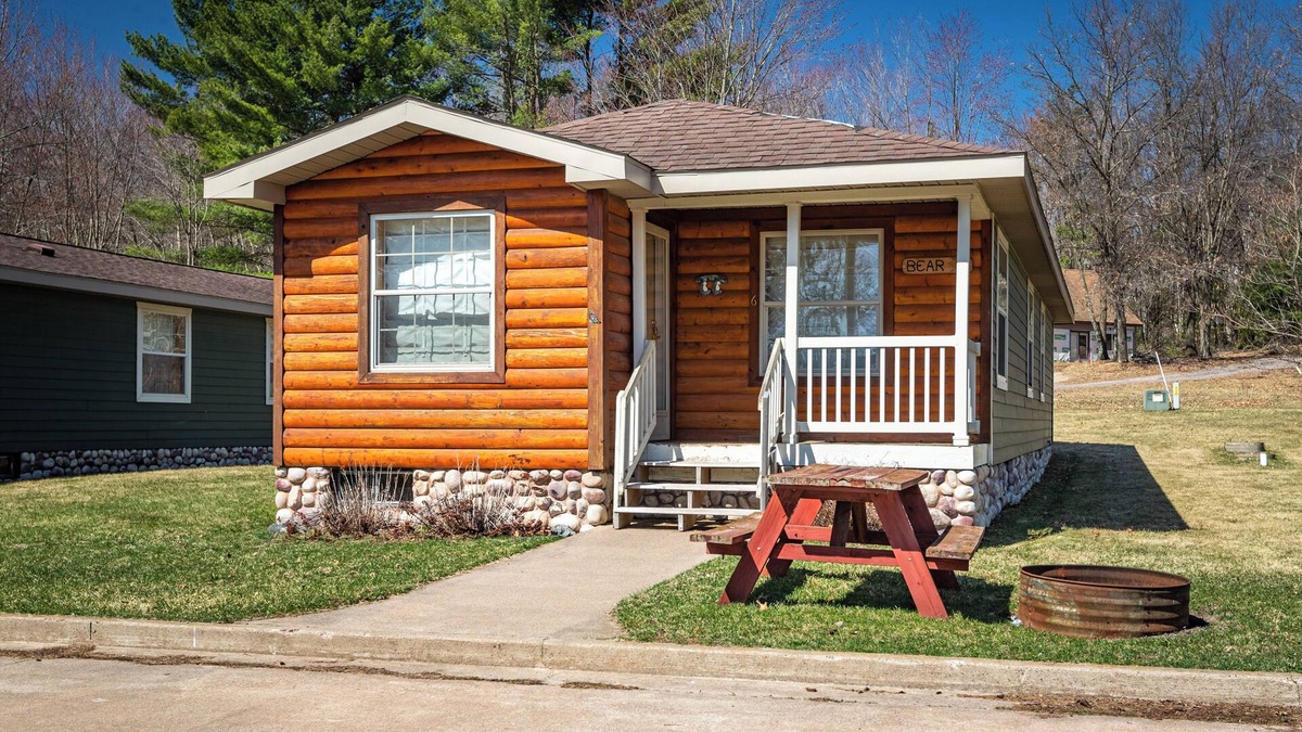 Neillsville Cabin | The Bear Cabin at the Riviera Resort in Neillsville, Wisconsin!