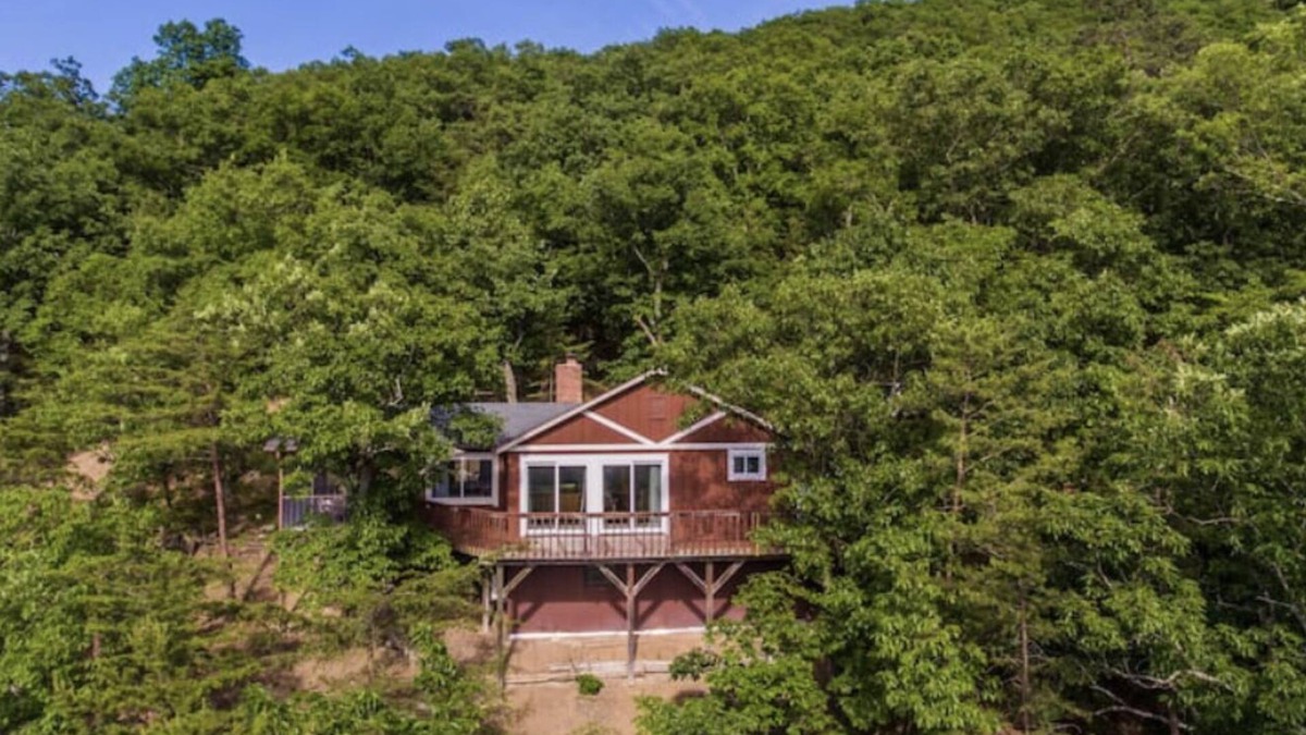 Fishers Hill Cabin | The Bear Den - Mountain Cabin w/Spectacular Views