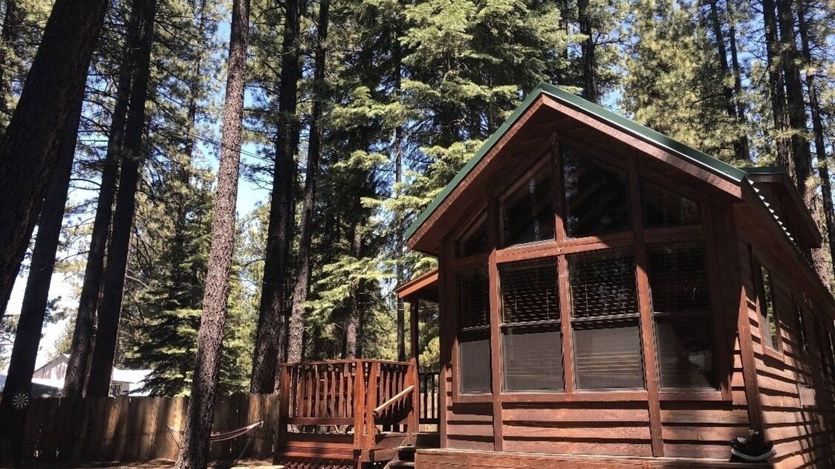 Tahoe Valley Cabin | The Bear Den - South Lake Tahoe (Pets Welcome)
