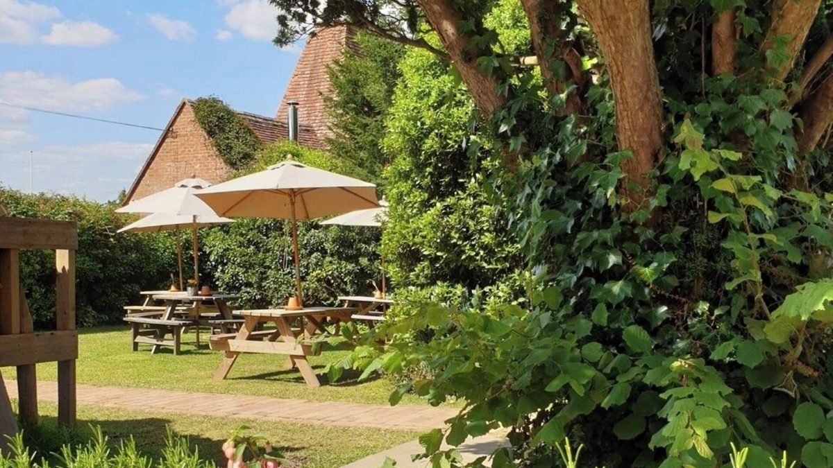Hartfield Hotel | The Bear Inn
