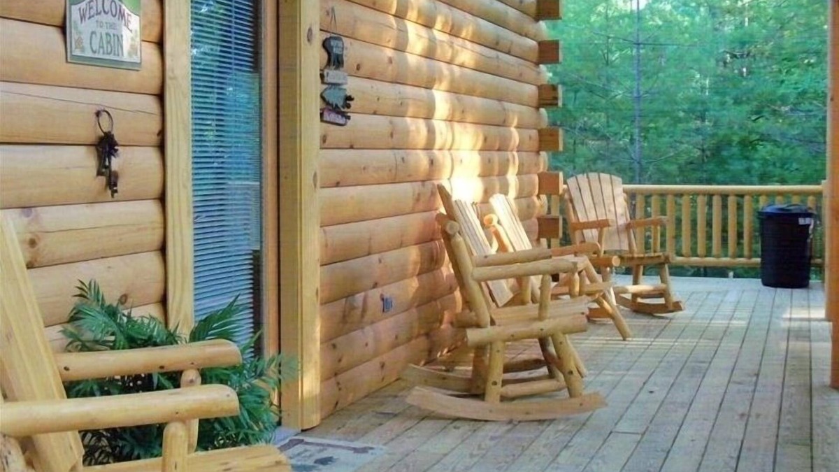 Oneida Cabin | 'The Bear's Den' , Secluded, Upscale Cabin, 3 BR, 2 BA