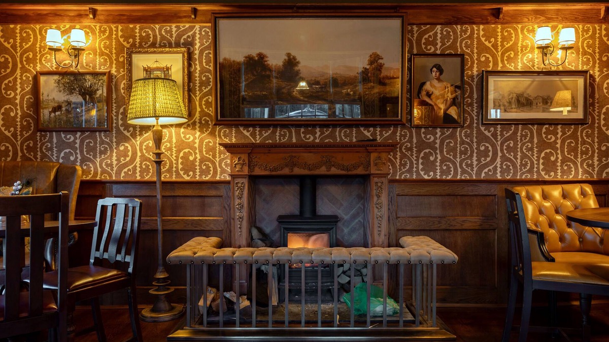 Chenies Hotel | The Bedford Arms
