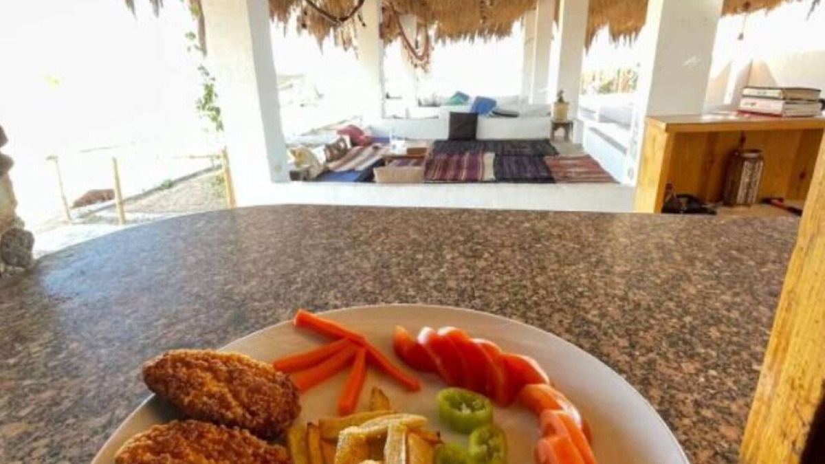 Nuweiba House | The Bedouin Life with Eid Ali - Deluxe two Twin bed Villa
