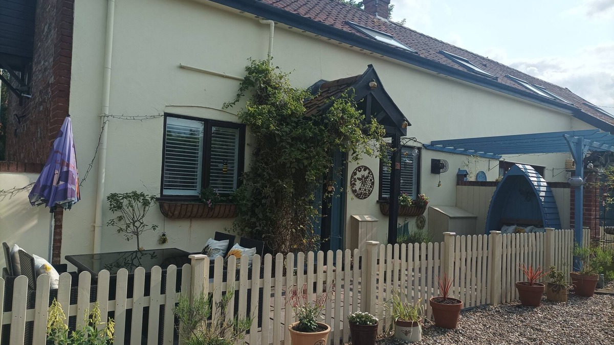 Banham Cottage | The Bee's Knees - a beautiful family friendly cottage in an idyllic location