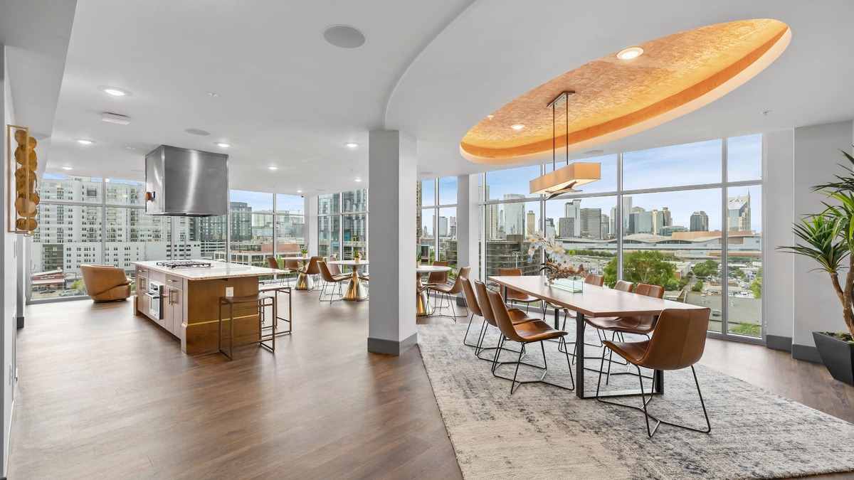The Gulch Apartment | The Bel Air Suite Penthouse The Gulch