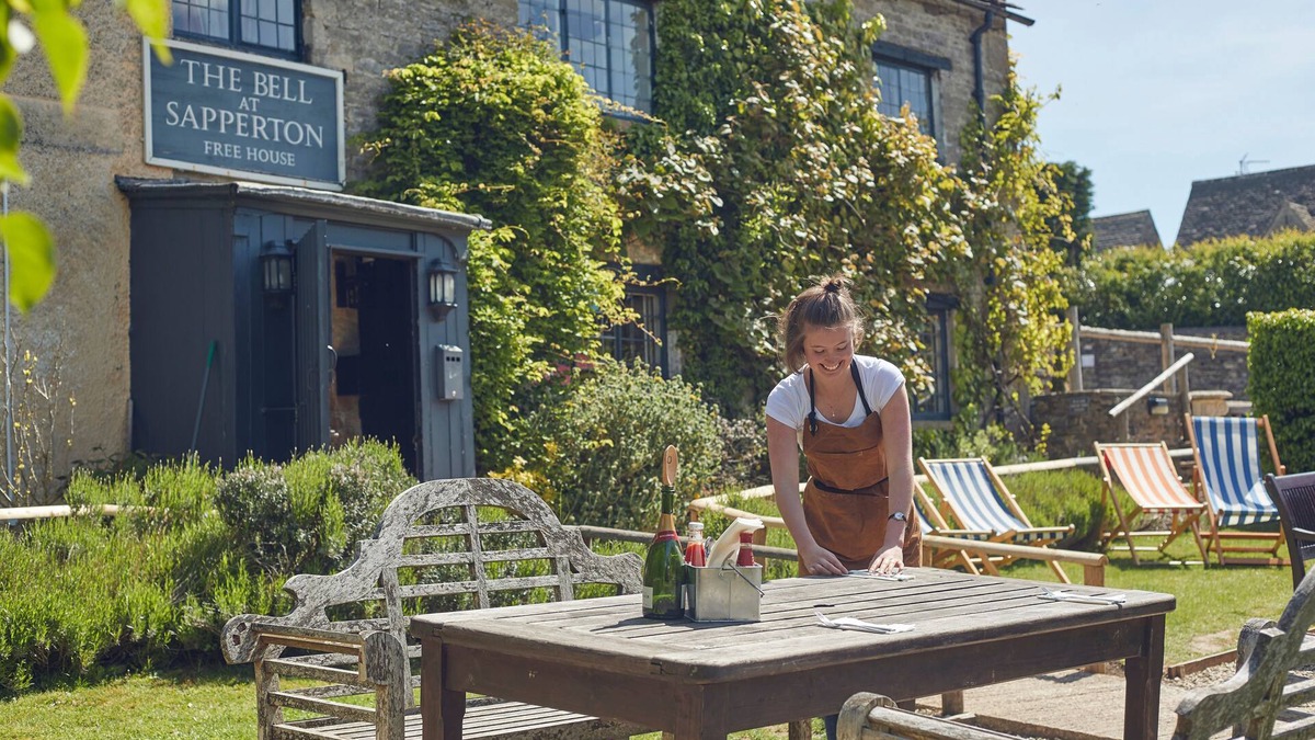 Sapperton Bed & Breakfast | The Bell at Sapperton