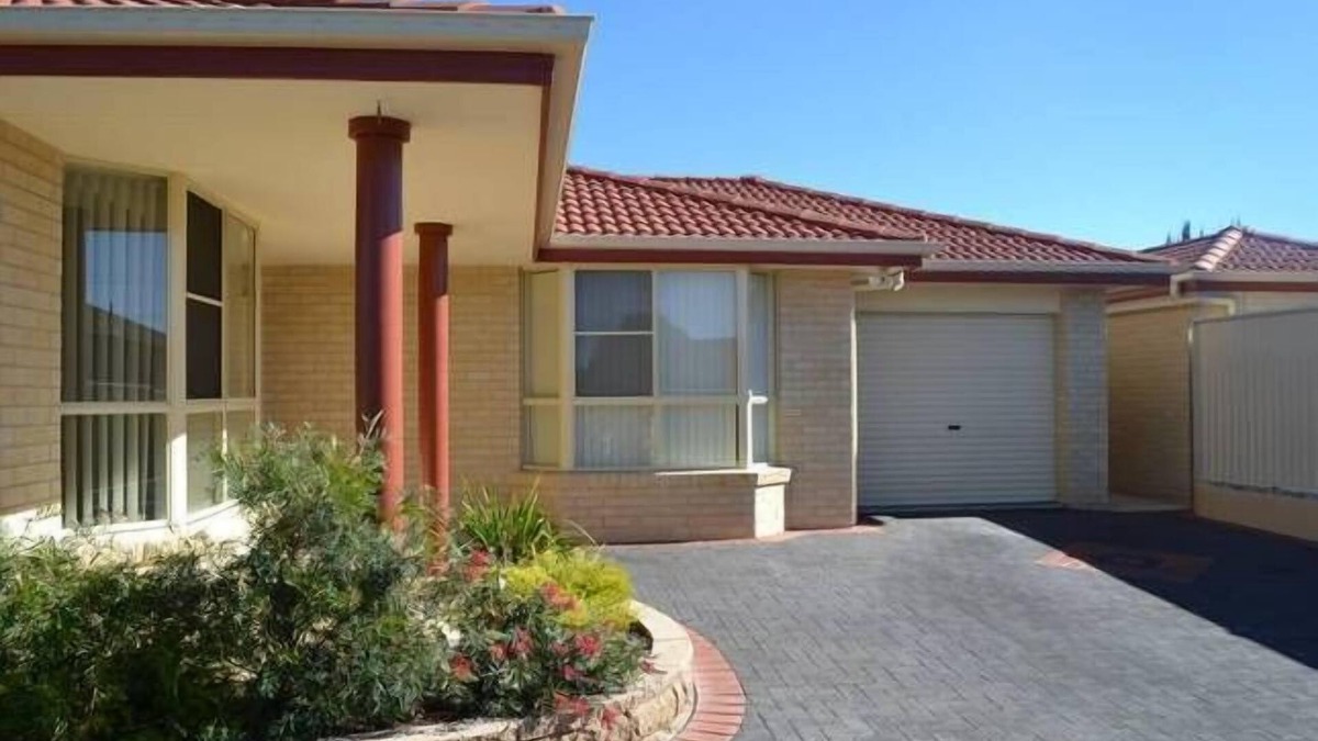 South Tamworth House | The Bell House- FREE WiFi/FOXTEL,0PEN-PLAN LIVING