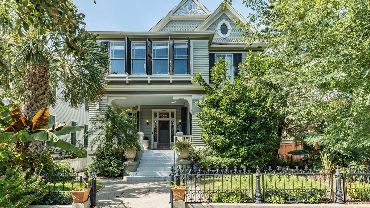 Galveston House | The Belle of Ball Street: Walk to the beach from Galveston's Historic East End