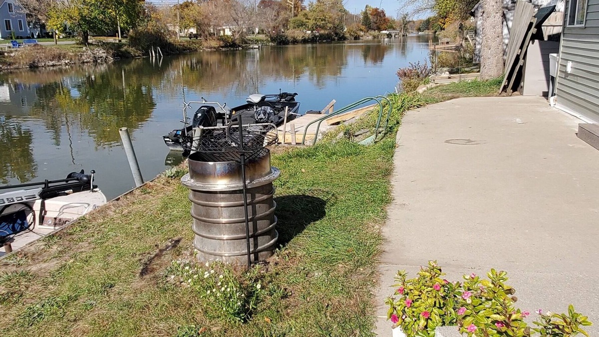 Marine City House | The Belle River Fishing Cabin - The Fisherman's Dream