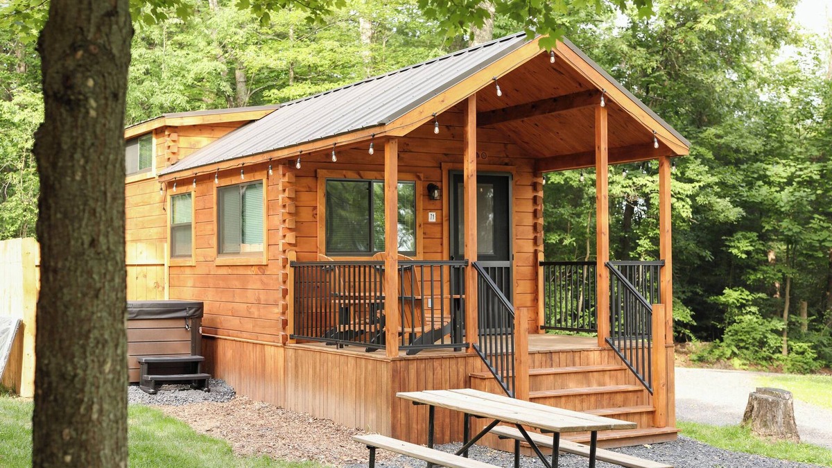 Mingoville Cabin | The Bellefonte Campground presents: Tiny Home | 1 Bedroom with HOT TUB
