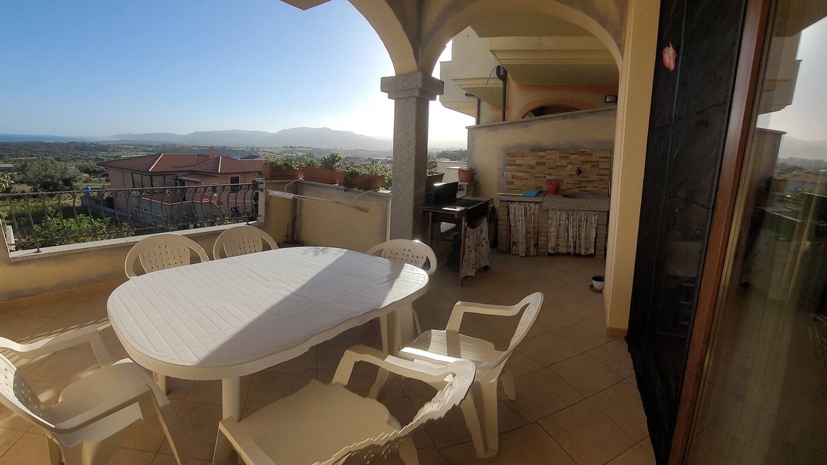Valledoria Apartment | the "Belvedere" bella vista! 2 min drive from the 1st beach "Baia verde"!