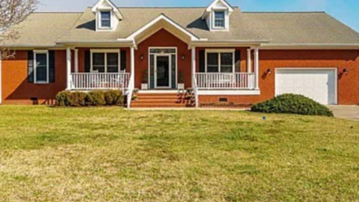 Marshallberg House | The Berg Life