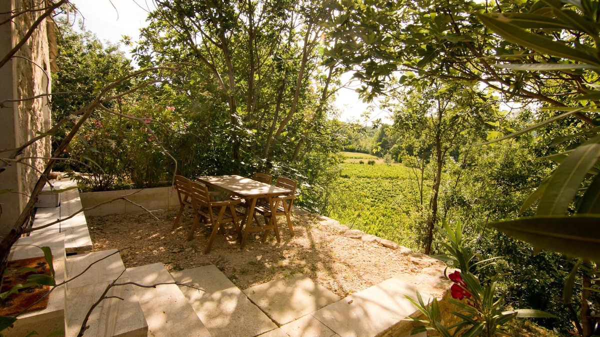 Mollans-sur-Ouveze House | The Bergerie in old farmhouse, very quiet