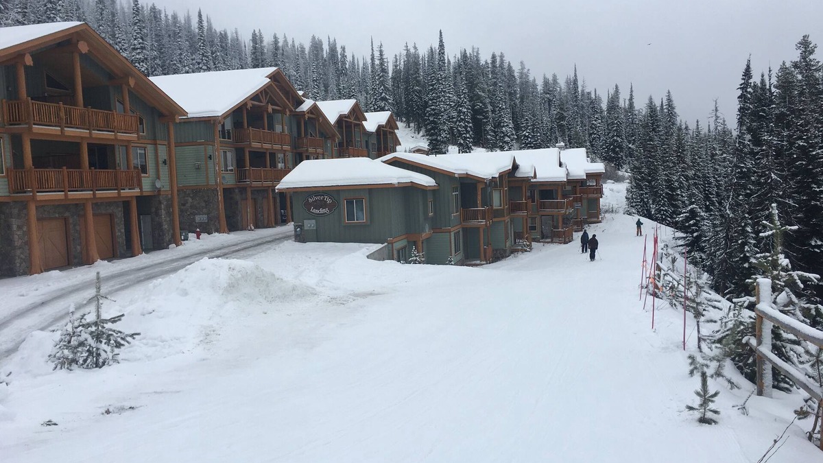 Snow Pine Estates House | THE BEST 4 Bedroom Townhouse W/Ski In & Out Access